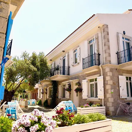 Zeytin Arasi Aparthotel 4*