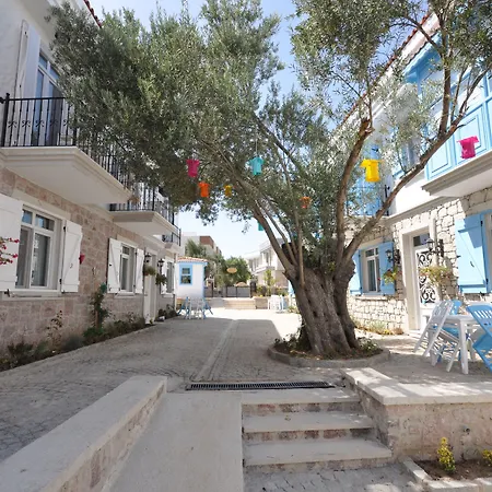 Zeytin Arasi Aparthotel 4*