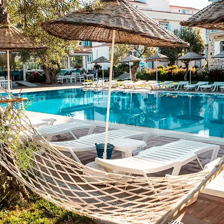Aparthotel Zeytin Arasi 3*