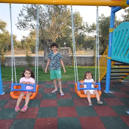 Zeytin Arası Apart Otel 3*