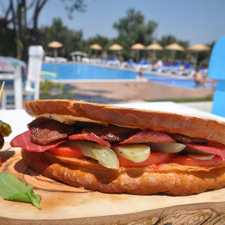 Zeytin Arasi 3* Ayvalı